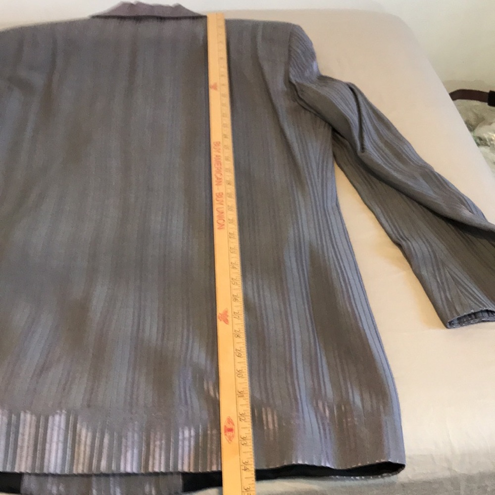 Suit - image 4